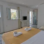With-inn Mykonos بيت ضيافة تورلوس