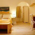 With-inn Mykonos Affittacamere Tourlos