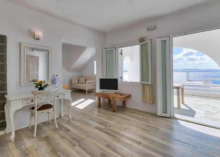 With-inn Mykonos 투를로스