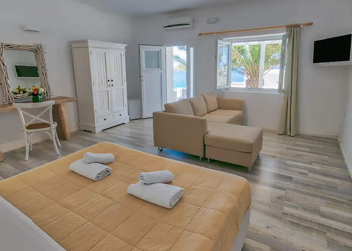 With-inn Mykonos 4* 투를로스